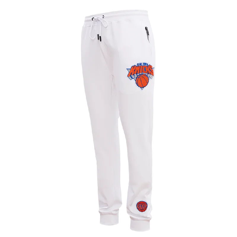 Utility Vests NBA NEW YORK KNICKS CLASSIC CHENILLE MEN'S JOGGER (WHITE)