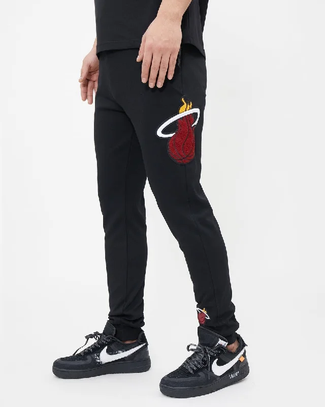 Comfortable Outfits NBA MIAMI HEAT CLASSIC CHENILLE MEN'S JOGGER (BLACK)