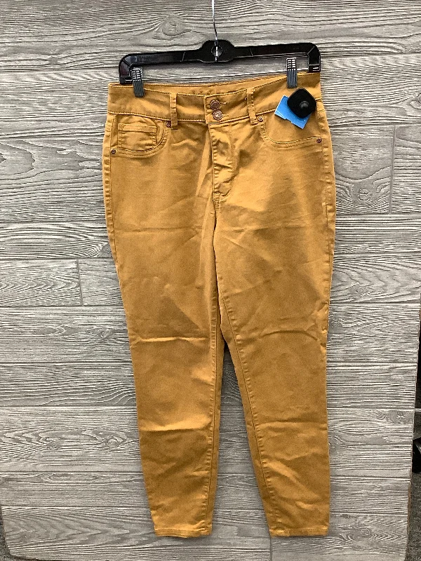 Soft T-Shirts Jeans Skinny By Maurices In Yellow, Size: 8