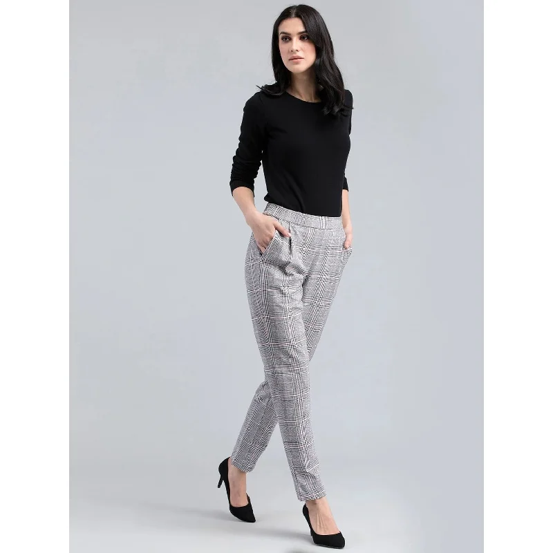 Personal Design Calvin Klein Women's Plaid Tie-Waist Pants Silver Size 16
