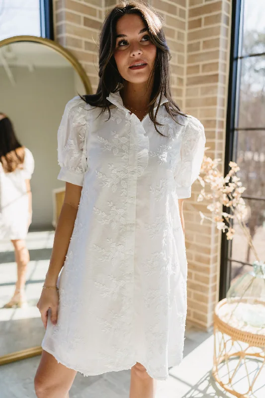 Comfortable Fashion Eden White 3D Floral Mini Dress