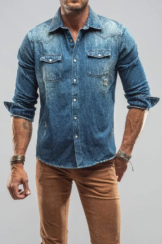 Relaxed Wardrobe Trapper Denim Snap Shirt