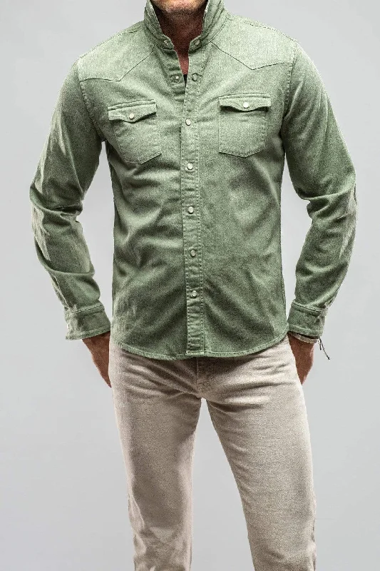 Cozy Fit Ranger Colored Denim Snap Shirt In Menta